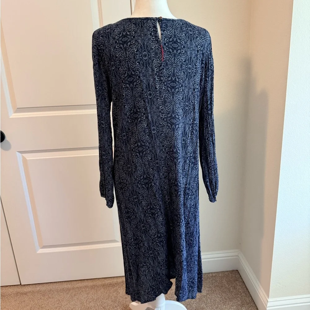 Velvet by Graham & Spencer Navy Printed Midi Dress Embroidered Size L - Picture 4 of 10